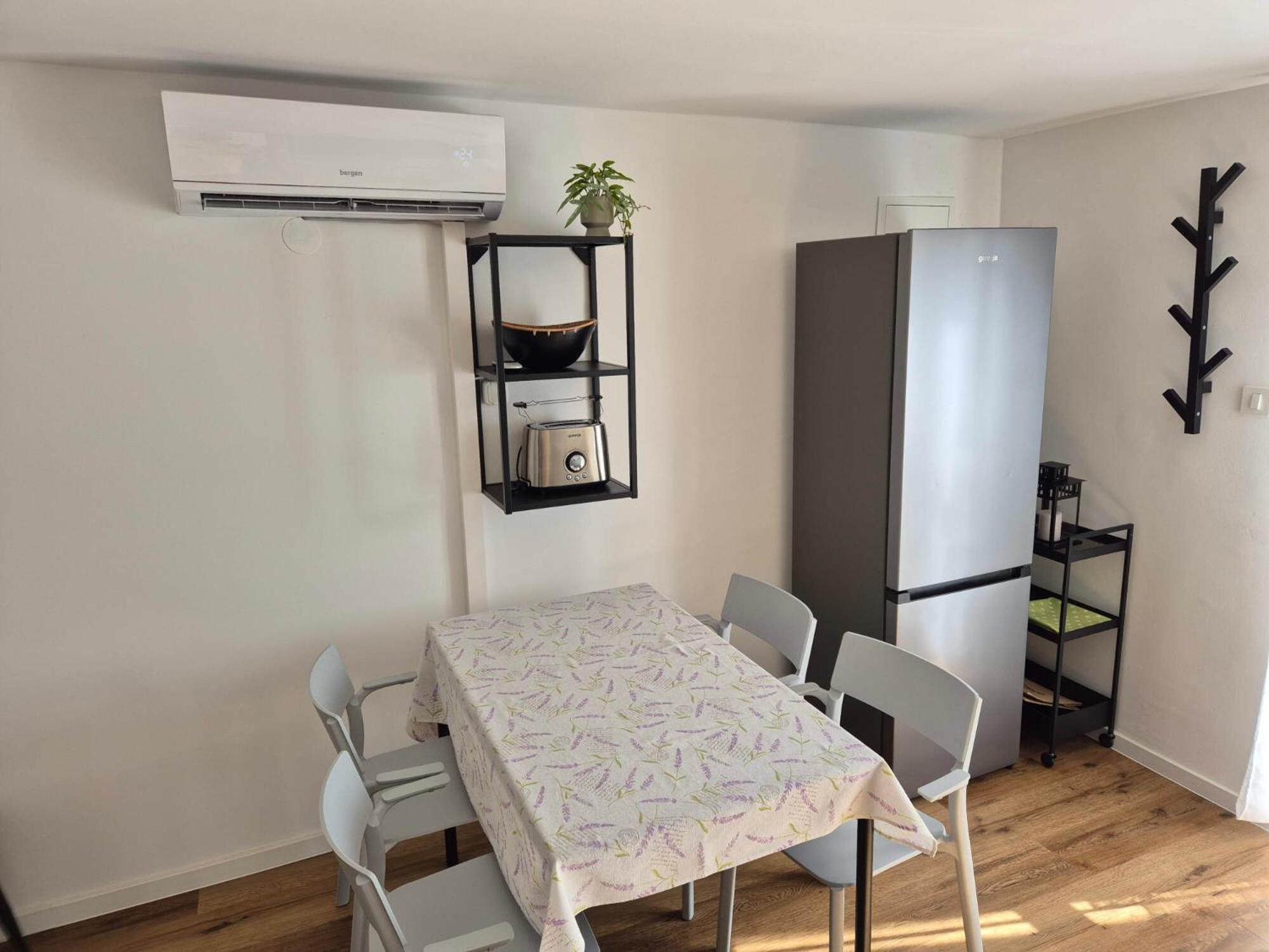 Apartments Marzic Pag Town Bagian luar foto