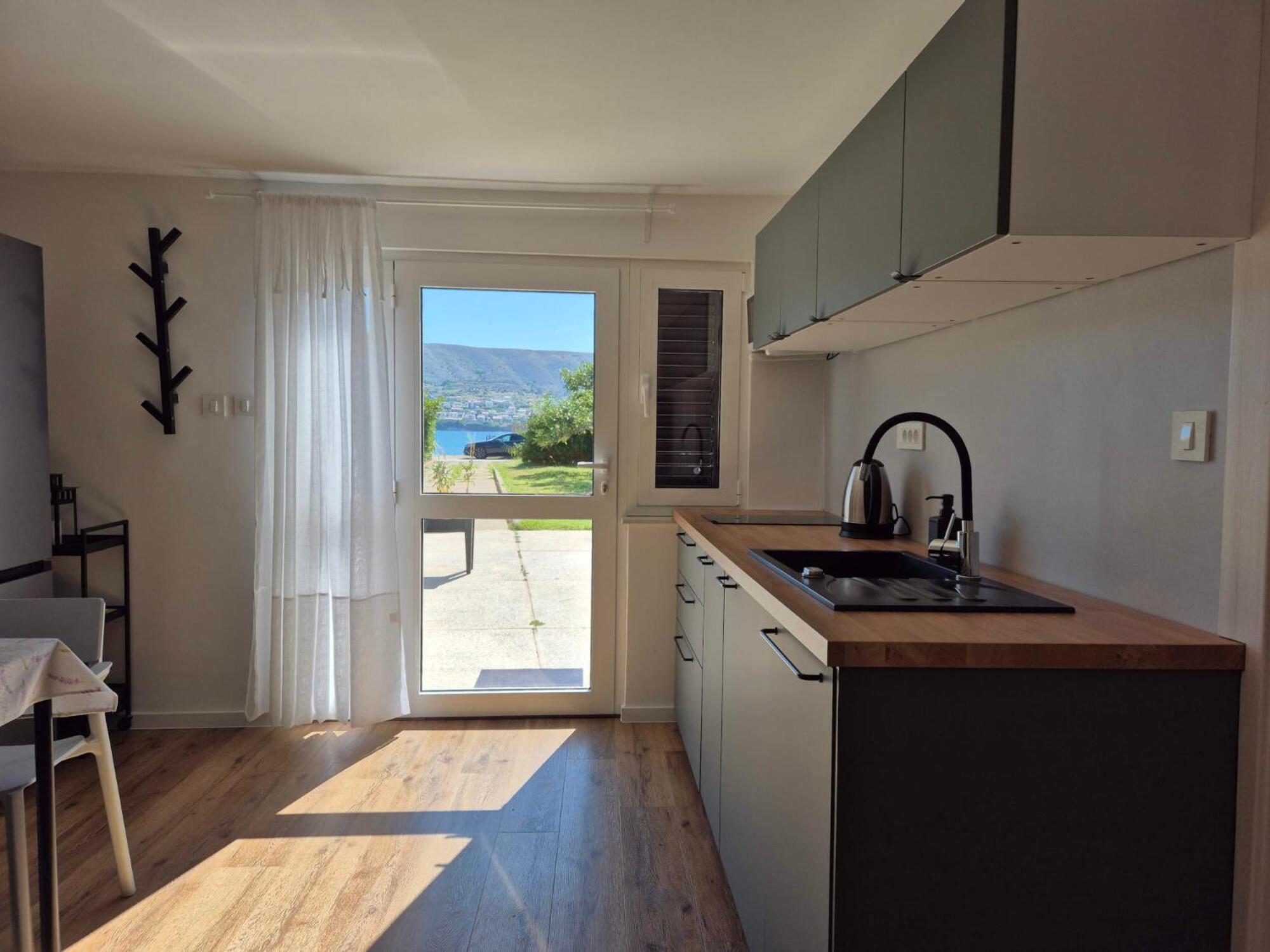 Apartments Marzic Pag Town Bagian luar foto