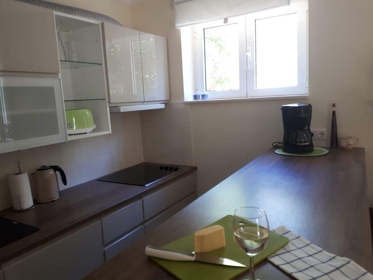 Apartments Marzic Pag Town Bagian luar foto