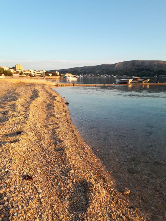 Apartments Marzic Pag Town Bagian luar foto