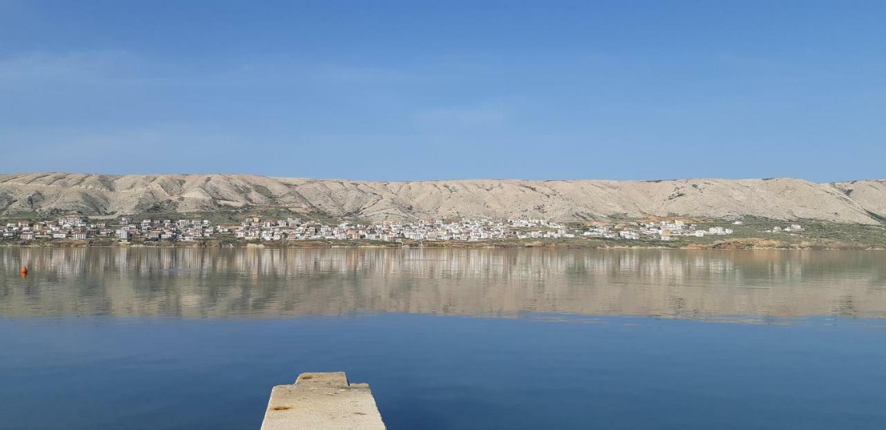 Apartments Marzic Pag Town Bagian luar foto